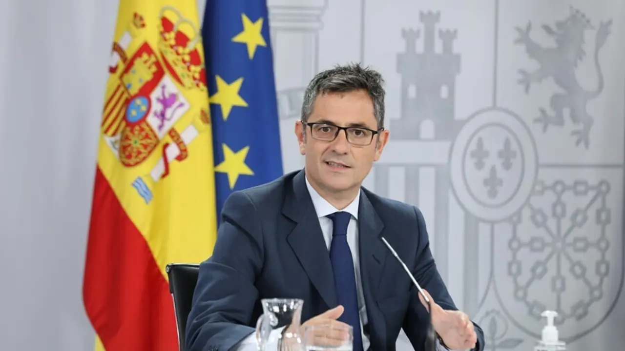 El ministro de la Presidencia, Relaciones con las Cortes y Memoria Democr&aacute;tica; F&eacute;lix Bola&ntilde;os, interviene en una rueda de prensa posterior al Consejo de Ministros, a 31 de agosto de 2021, en Madrid, (Espa&ntilde;a). 