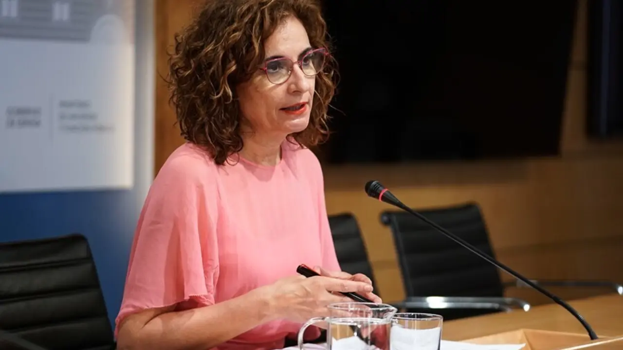 Archivo - La ministra de Hacienda y Funci&oacute;n P&uacute;blica, Mar&iacute;a Jes&uacute;s Montero