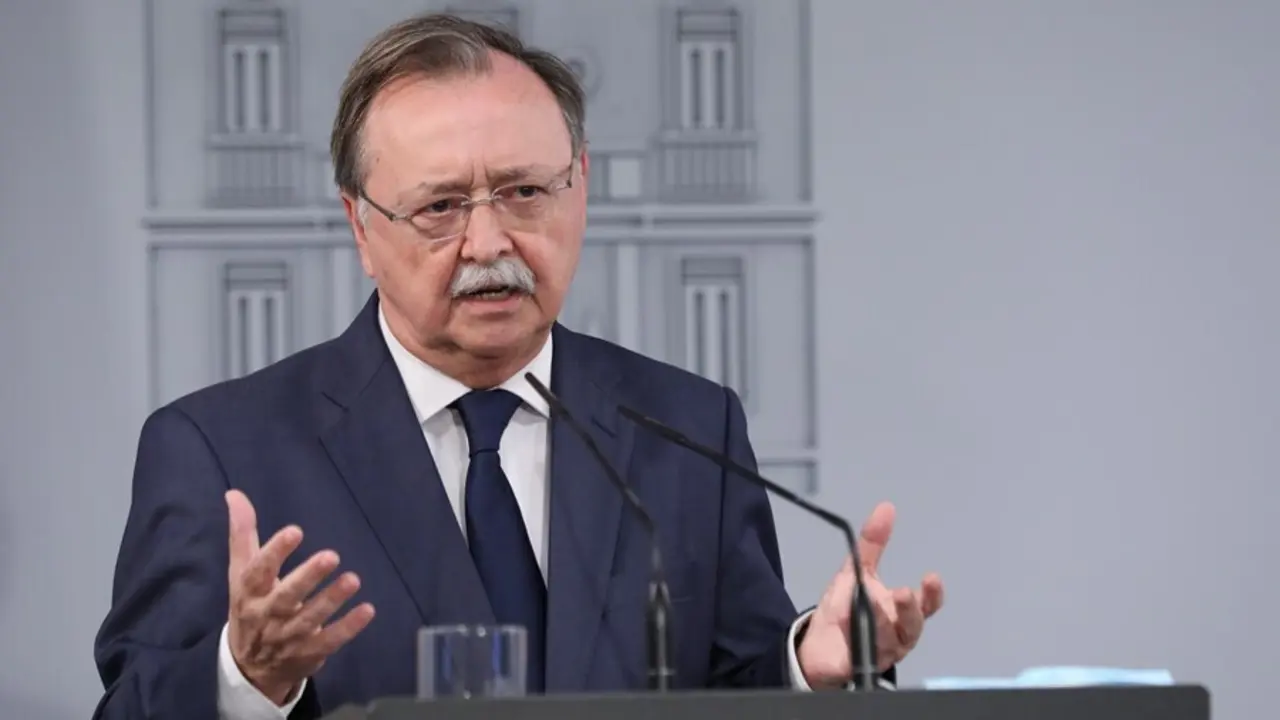 El presidente de la Ciudad Aut&oacute;noma de Ceuta, Juan Jes&uacute;s Vivas, en la rueda de prensa en agosto en Madrid