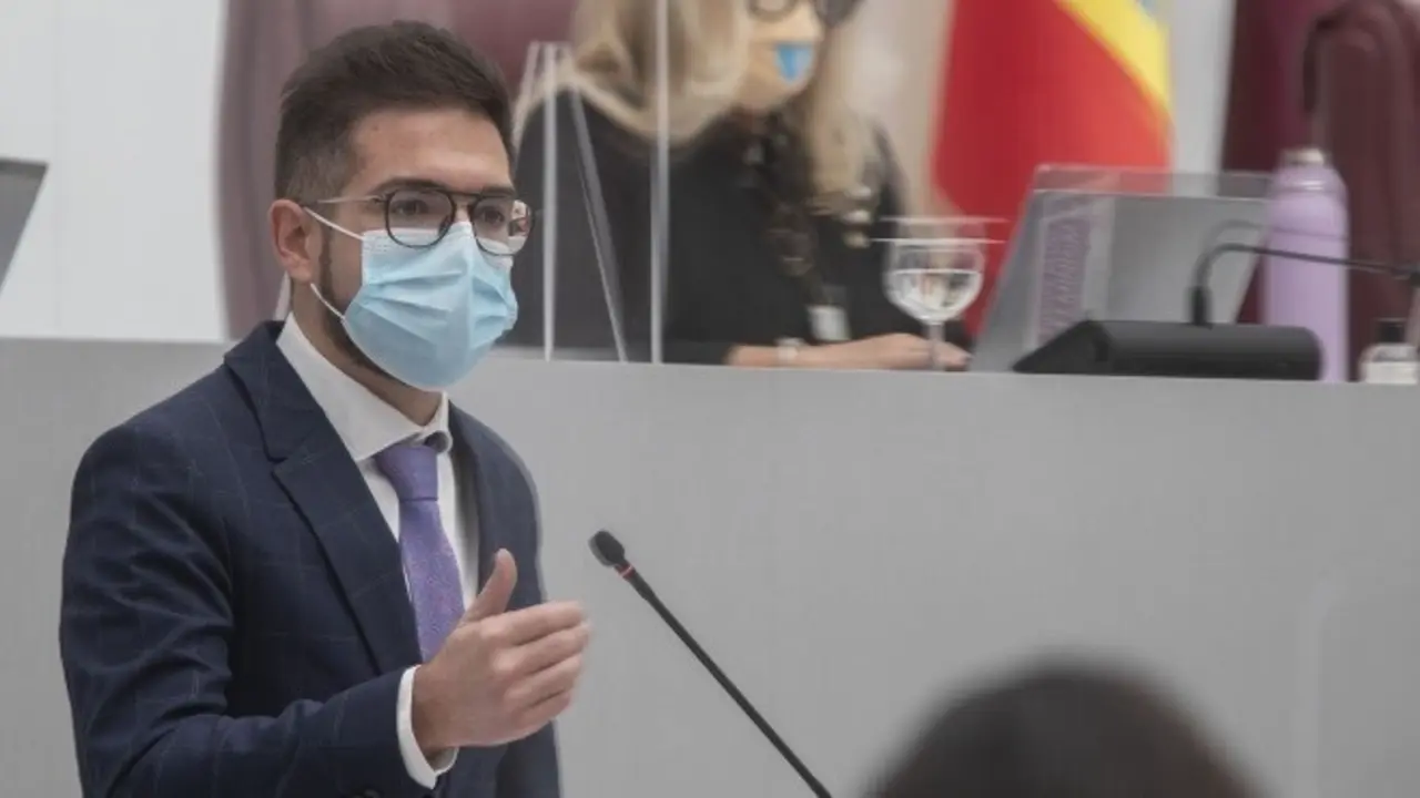 Archivo - PSRM exige al Gobierno regional que "organice ya el inicio del curso escolar", con un "aumento de plantillas docentes"
