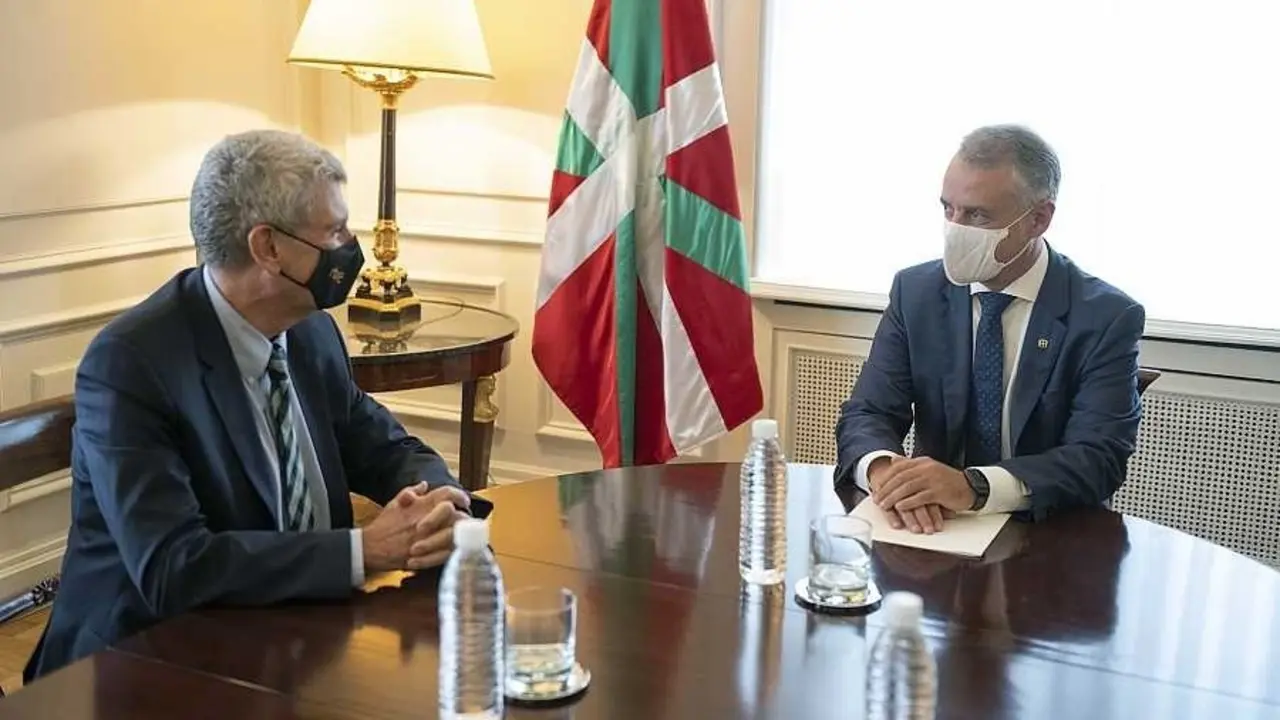 P&eacute;rez Tornero y Urkullu, en Ajuria Enea