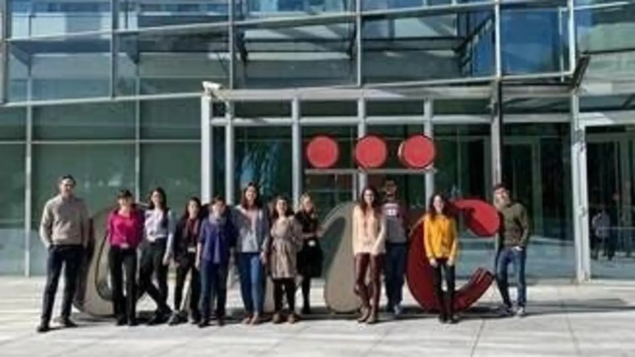 De izquierda a derecha: Enrique Lara-Pezzi, Laura Lalaguna, Laura Ramos, Elena Gonz&aacute;lez, Mar&iacute;a Villalba, Claudia Camarero, Marina L&oacute;pez, Betel Olaizola, Ascensi&oacute;n Rey, Carlos Mart&iacute;, El&iacute;sabet Bello y Javier Larrasa.