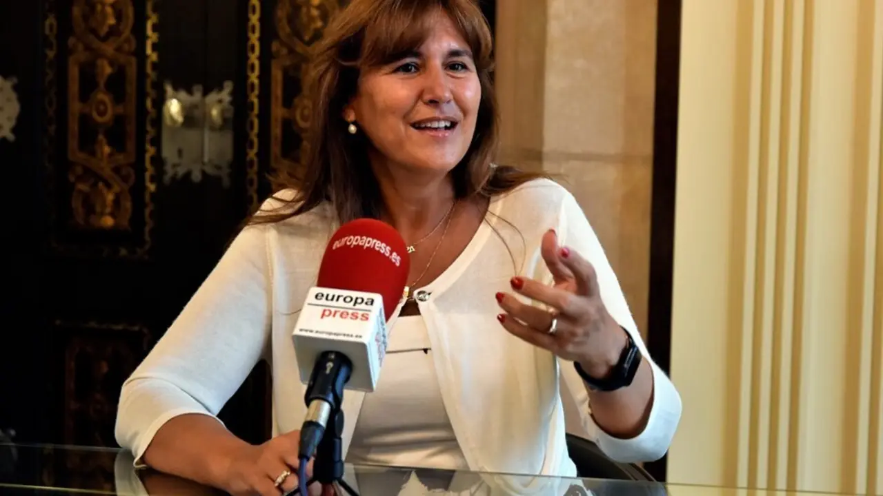 La presidenta del Parlament, Laura Borr&agrave;s, en una entrevista a Europa Press