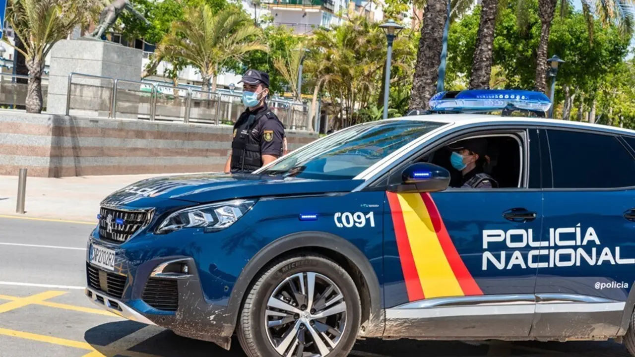 Archivo - Agentes de Polic&iacute;a Nacional en una imagen de archivo