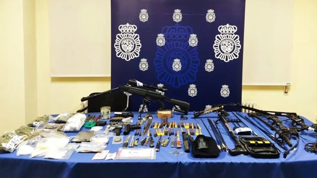 La Polic&iacute;a Nacional detiene a un hombre tras disparar con una pistola hacia la ventana de unos vecinos en Zaragoza.