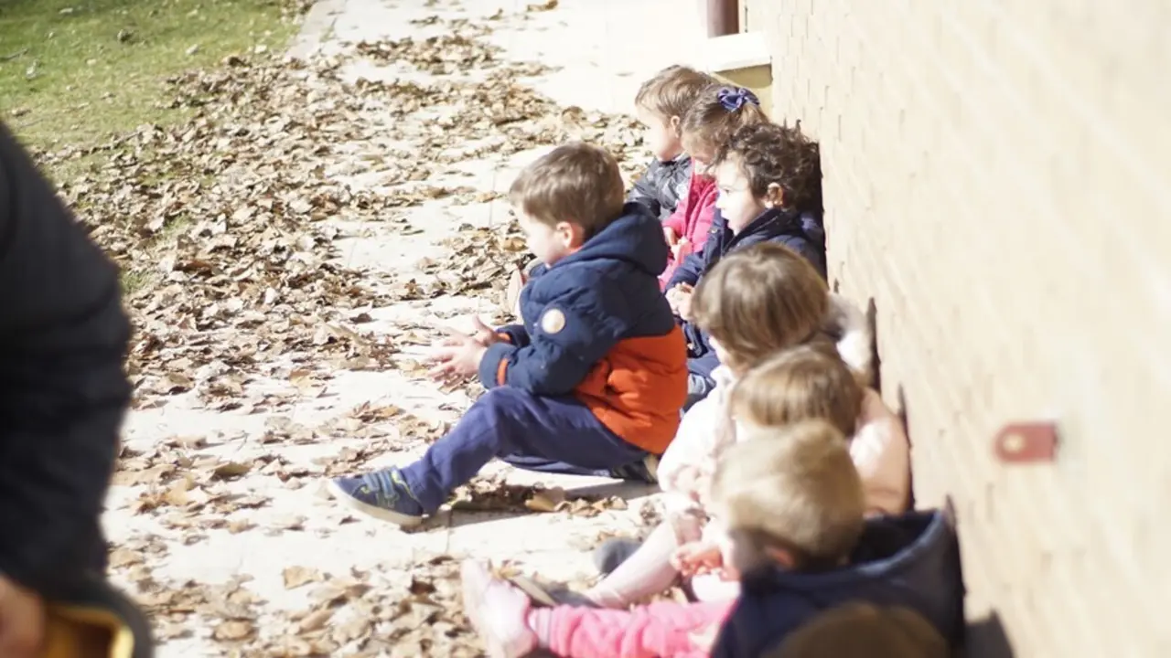 Menores alumnos de centros escolares de Aldeas Infantiles SOS