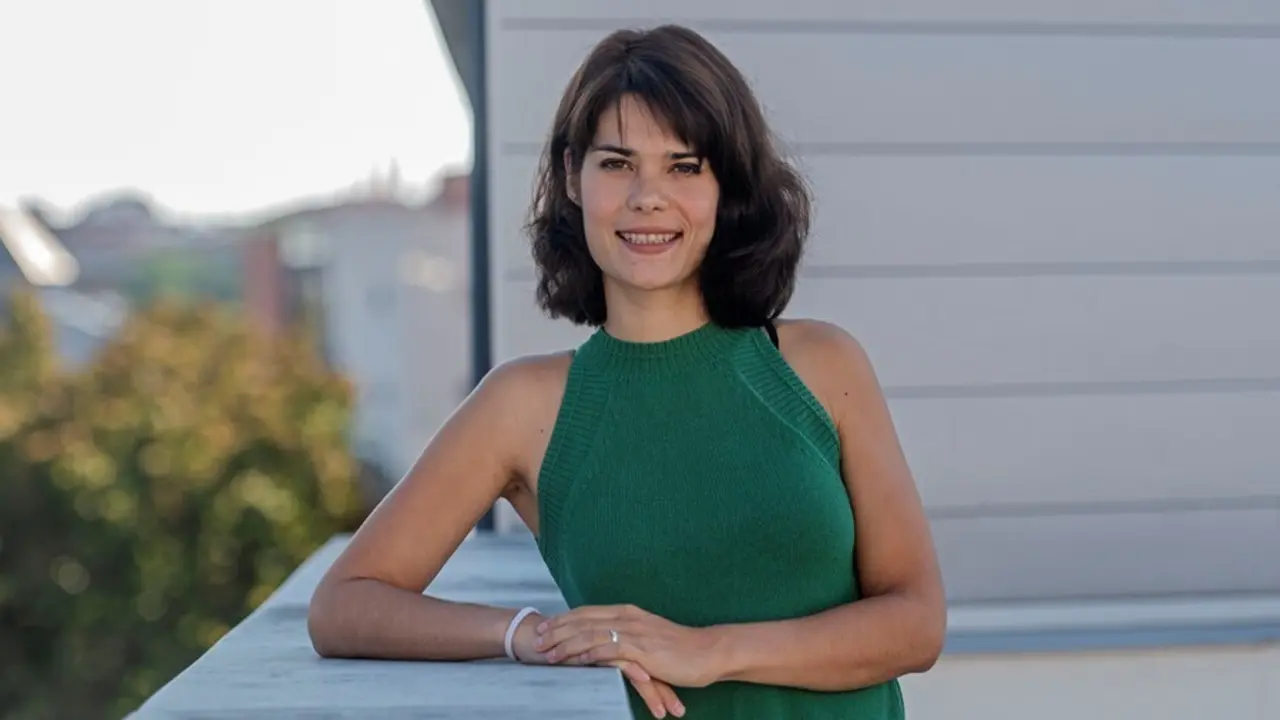 La coportavoz de Podemos, Isa Serra, posa durante la entrevista concedida a Europa Press, a 3 de septiembre de 2021, en Madrid, (Espa&ntilde;a).