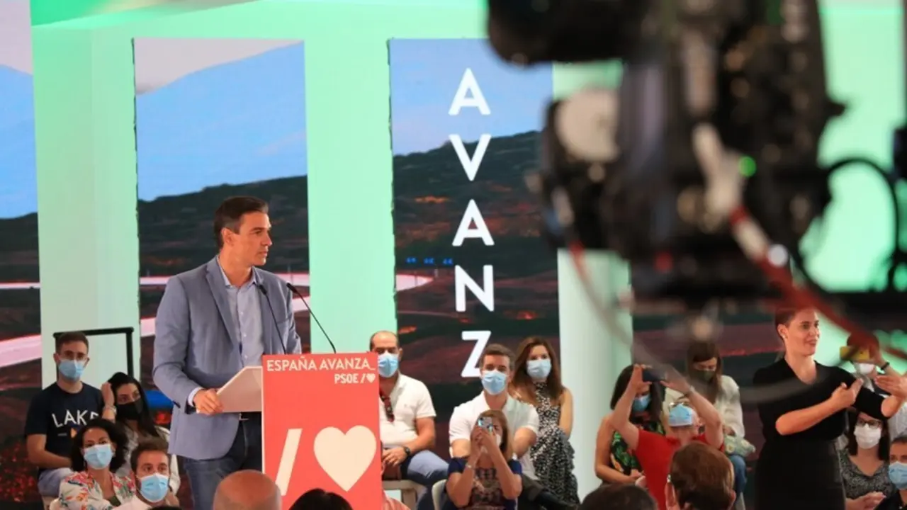 El presidente del Gobierno, Pedro S&aacute;nchez, interviene en un acto del PSOE en Ja&eacute;n.
