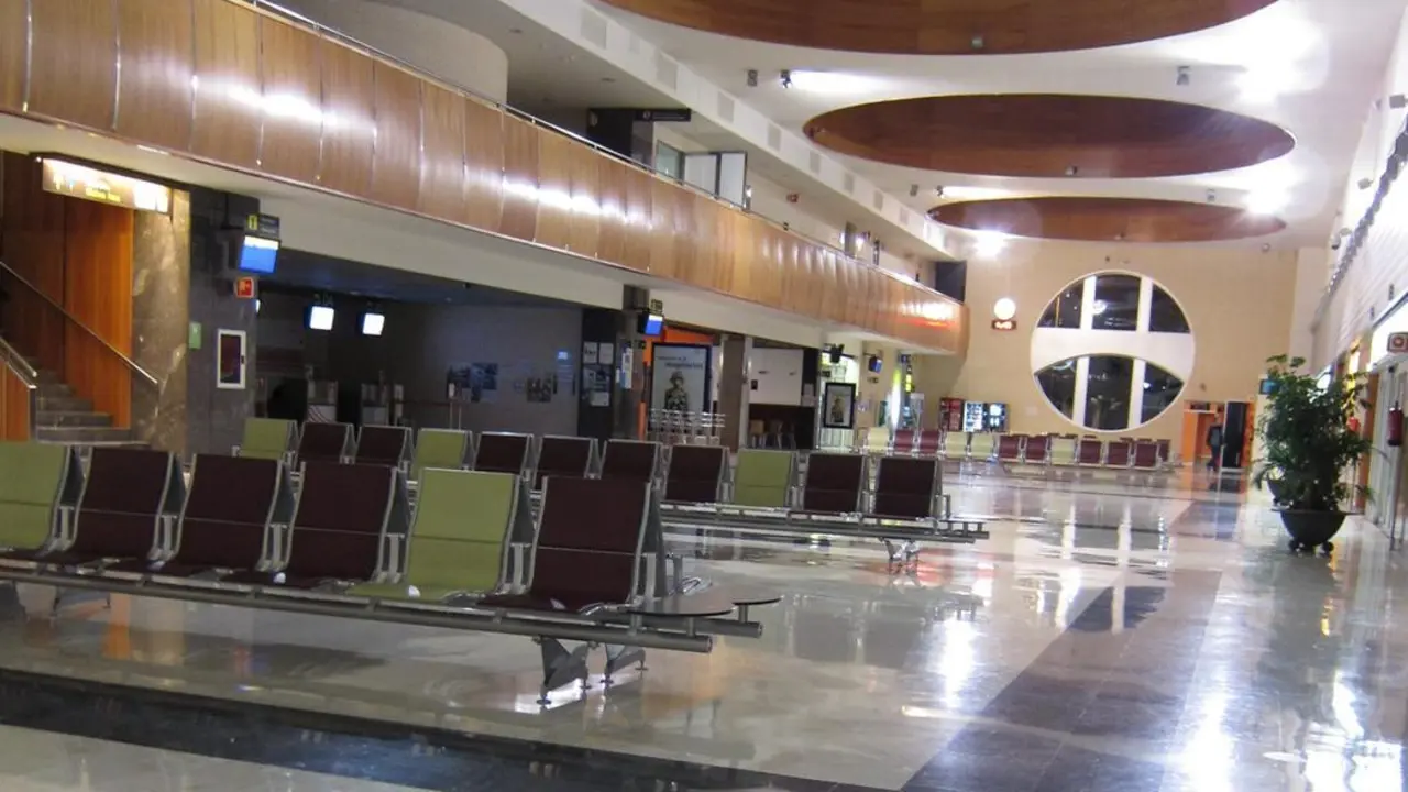 Archivo - Aeropuerto De Agoncillo