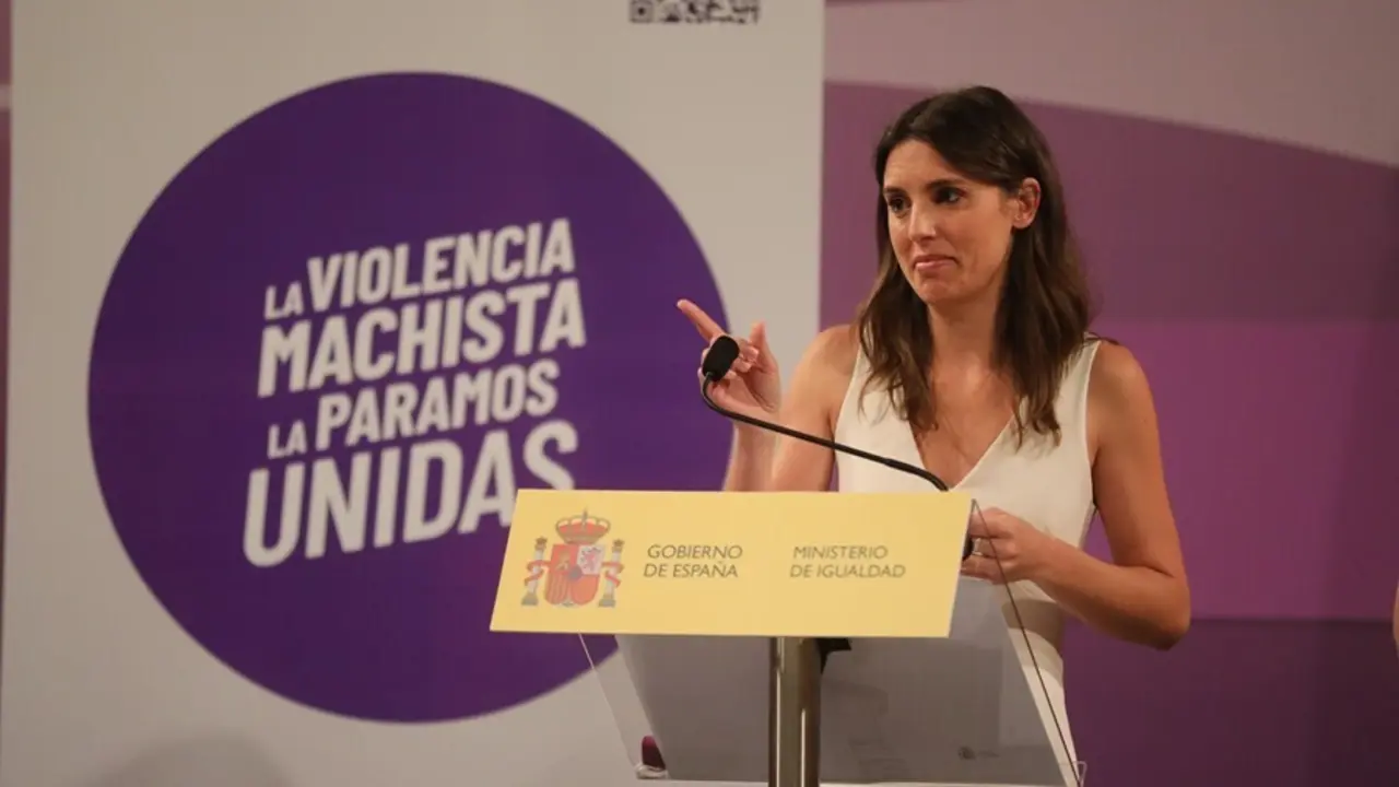 Archivo - La ministra de Igualdad, Irene Montero, durante la presentaci&oacute;n de la Iniciativa Punto Violeta en el Ministerio de Igualdad.- Archivo