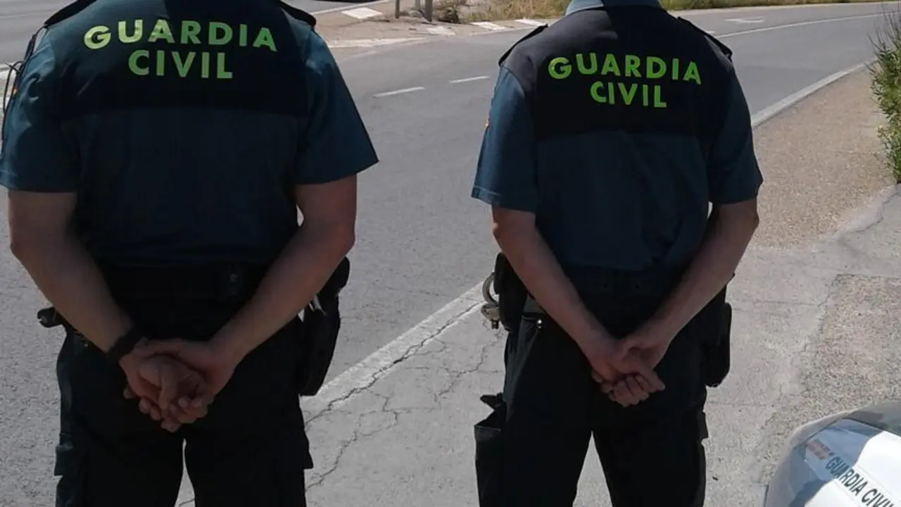 Archivo - Una pareja de la Guardia Civil.