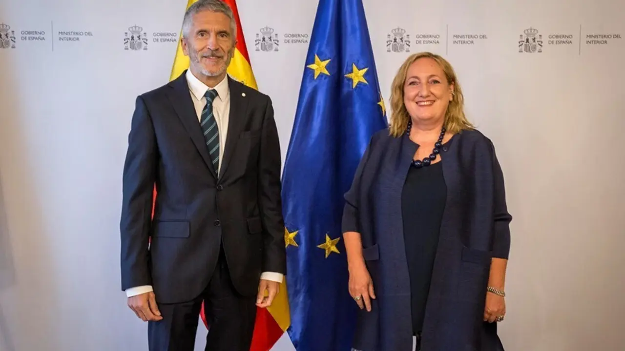 El ministro del Interior, Fernando Grande-Marlaska, se re&uacute;ne con la representante de la UE para el Sahel, Emanuela Claudia del Re