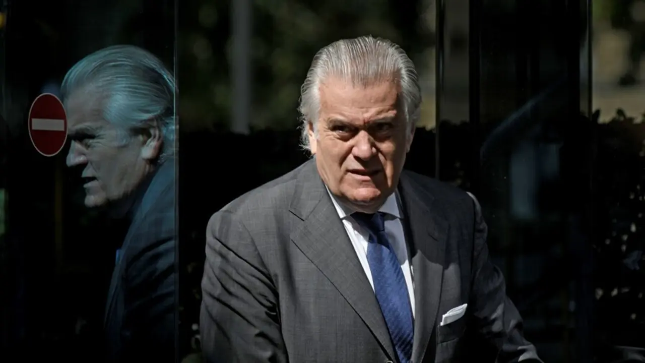 Archivo - El extesorero del PP Luis B&aacute;rcenas, a su salida de la sede de la Audiencia Nacional, despu&eacute;s de comparecer, a 16 julio de 2021, en Madrid (Espa&ntilde;a). B&aacute;rcenas comparece este viernes en la sede de la Audiencia Nacional por la investigaci&oacute;n sobre la