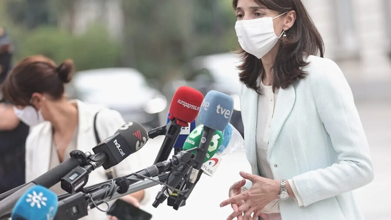 La ministra de Justicia, Pilar Llop, ofrece declaraciones a los medios de comunicaci&oacute;n a la salida del Tribunal Supremo, donde hoy se ha celebrado la apertura del A&ntilde;o Judicial 2020-2021, a 6 de septiembre de 2021, en Madrid (Espa&ntilde;a). La ceremonia de inaug