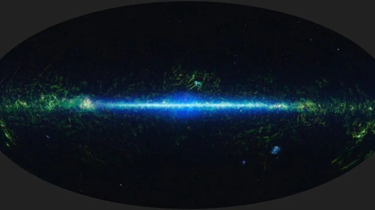 Este mosaico muestra todo el cielo fotografiado por el Explorador de topograf&iacute;a infrarroja de campo amplio (WISE)