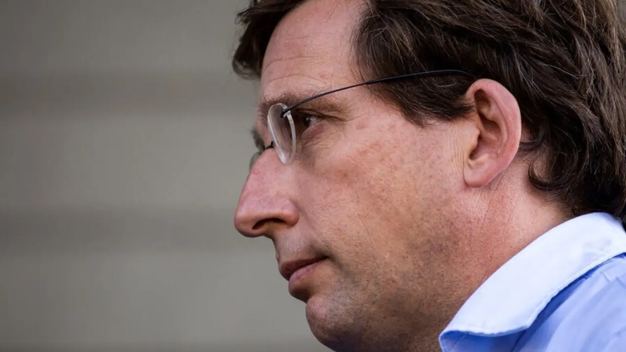 El alcalde de Madrid, Jos&eacute; Luis Mart&iacute;nez-Almeida, durante la visita de las obras de reurbanizaci&oacute;n del eje Joaqu&iacute;n Costa-Francisco Silvela, cuya primera fase acaba de concluir, a 3 de septiembre de 2021, en Madrid, (Espa&ntilde;a). Este viernes se reanuda la cir