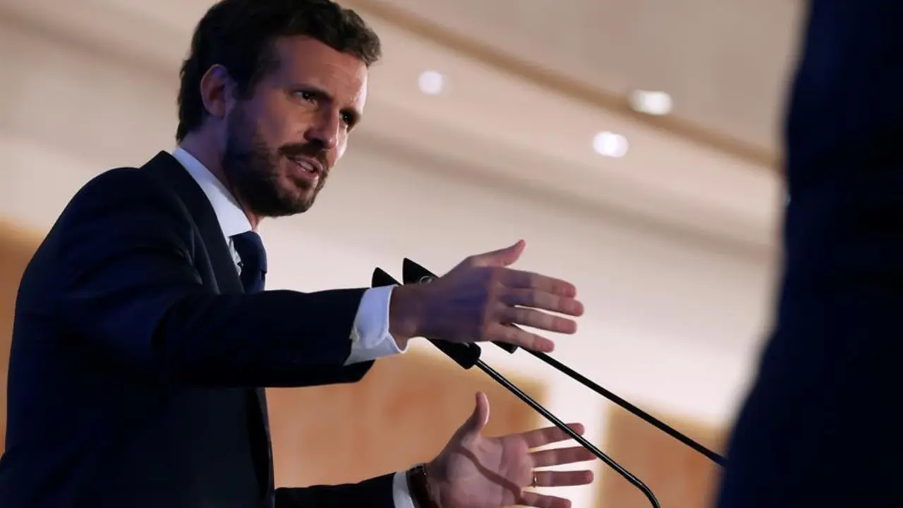 El l&iacute;der del PP, Pablo Casado participa este martes en el desayuno informativo del F&oacute;rum Europa en Madrid. EFE/J.J. Guill&eacute;n