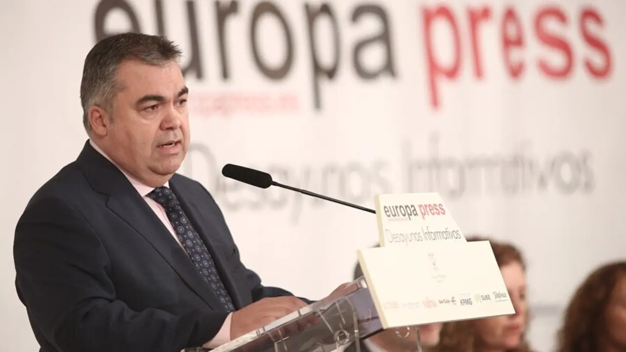 Archivo - El secretario de Coordinaci&oacute;n Territorial del PSOE, Santos Cerd&aacute;n, interviene en el desayuno Informativo de Europa Press organizado en el Sal&oacute;n Gran Presidencial del Hotel Villa Magna, en Madrid (Espa&ntilde;a) a 3 de marzo de 2020.
