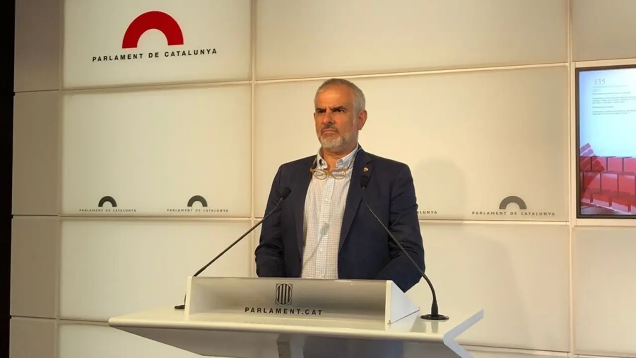 El l&iacute;der de Cs en Catalunya, Carlos Carrizosa, en rueda de prensa en el Parlament el 7 de septiembre de 2021.