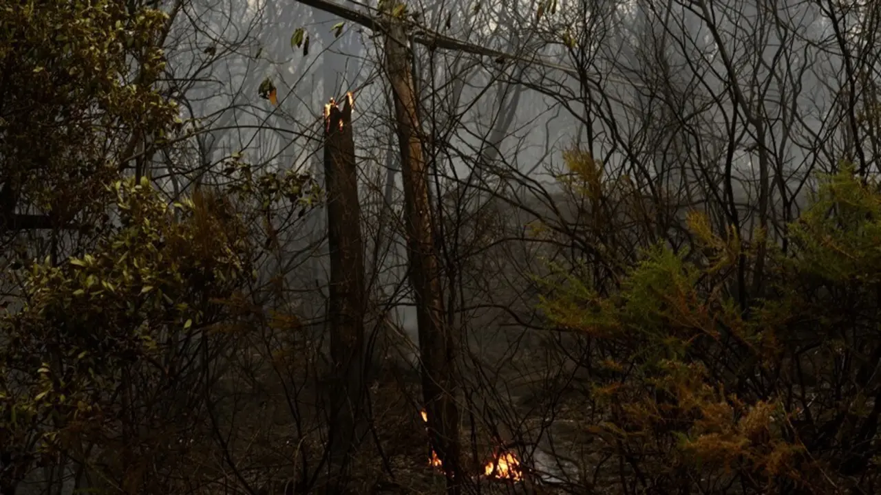 Incendios de un fuego en el municipio de Quiroga (Margaride), en la provincia de Lugo a 6 de septiembre de 2021, en Galicia (Espa&ntilde;a). Este nuevo incendio, el segundo en un d&iacute;a, avanza sin control y ya calcina unas 80 hect&aacute;reas. Para &eacute;l se ha solicitado el