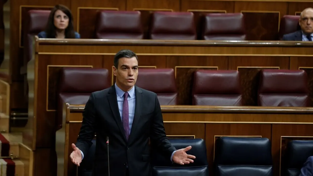 Archivo - El presidente del Gobierno, Pedro S&aacute;nchez, en el Congreso, el 29 de abril de 2020