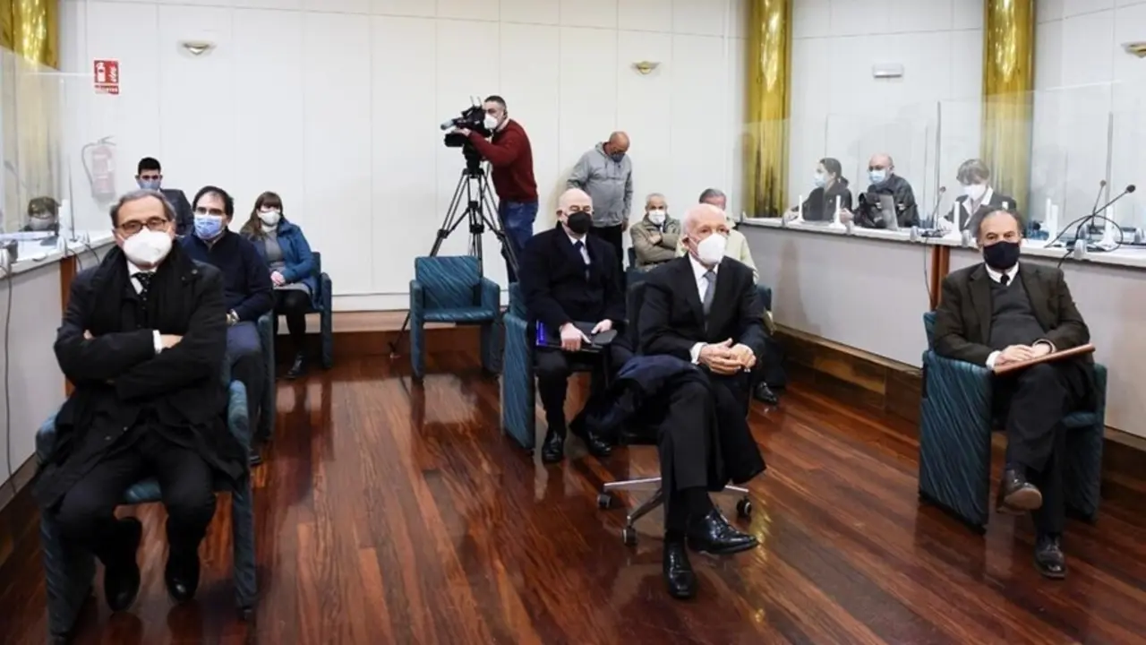 Archivo - Consejo de Administraci&oacute;n de Sniace en el juicio por los vertidos contaminantes al r&iacute;o