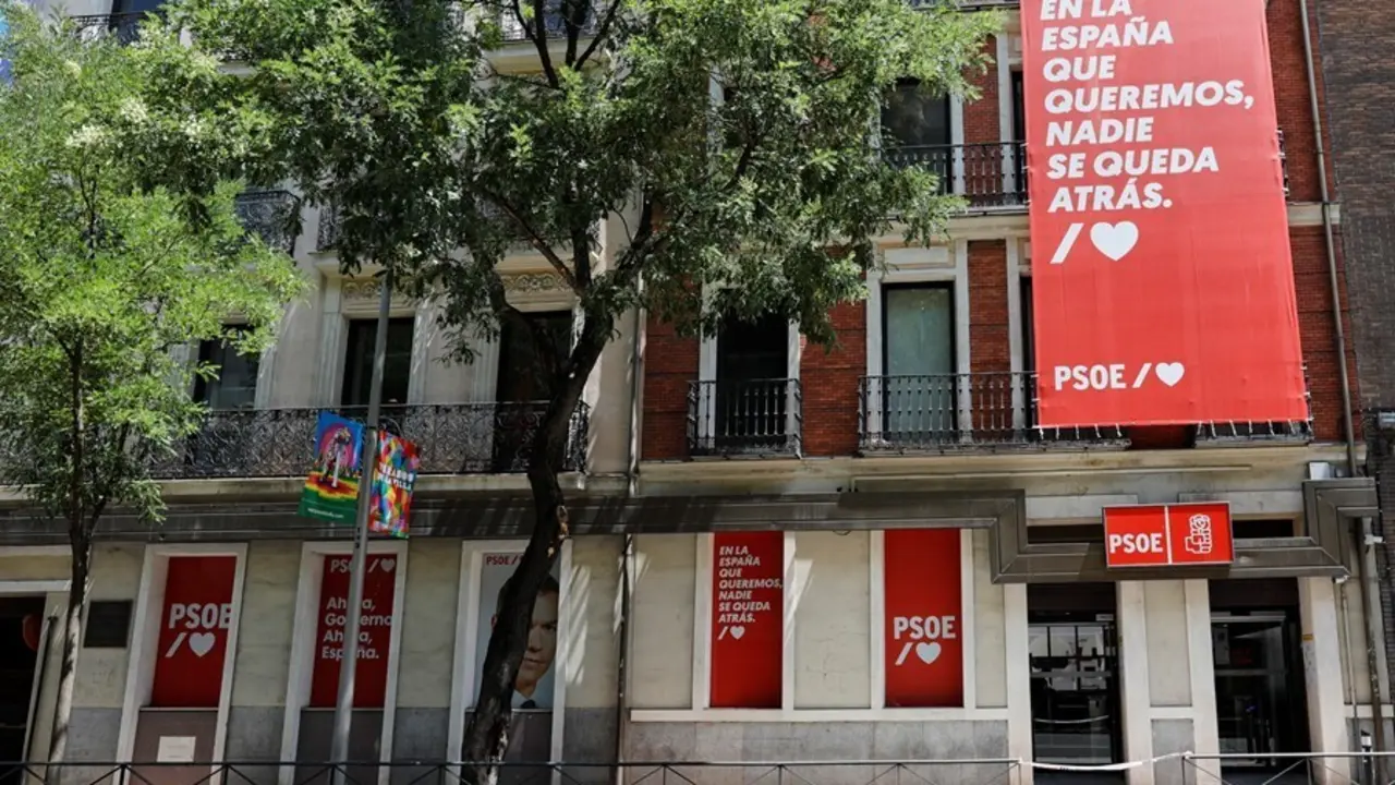 Archivo - Edificio de la sede del PSOE, situado en la calle Ferraz, en Madrid (Espa&ntilde;a), a 24 de julio de 2020.