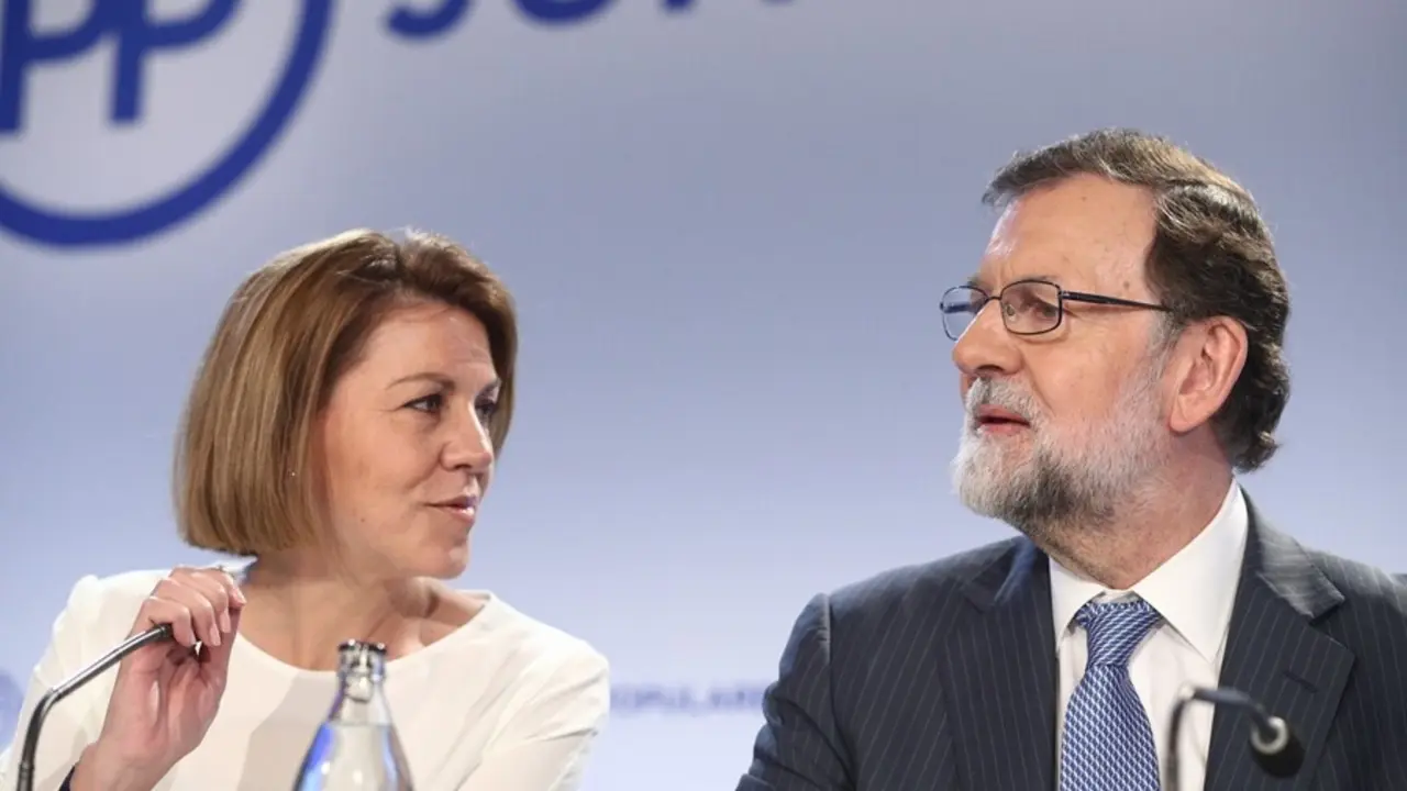 Archivo - Mar&iacute;a Dolores de Cospedal y Mariano Rajoy durante una Junta Directiva Nacional del PP (Imagen de archivo)