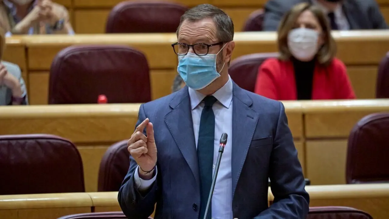 Archivo - El portavoz del Grupo Popular en el Senado, Javier Maroto.