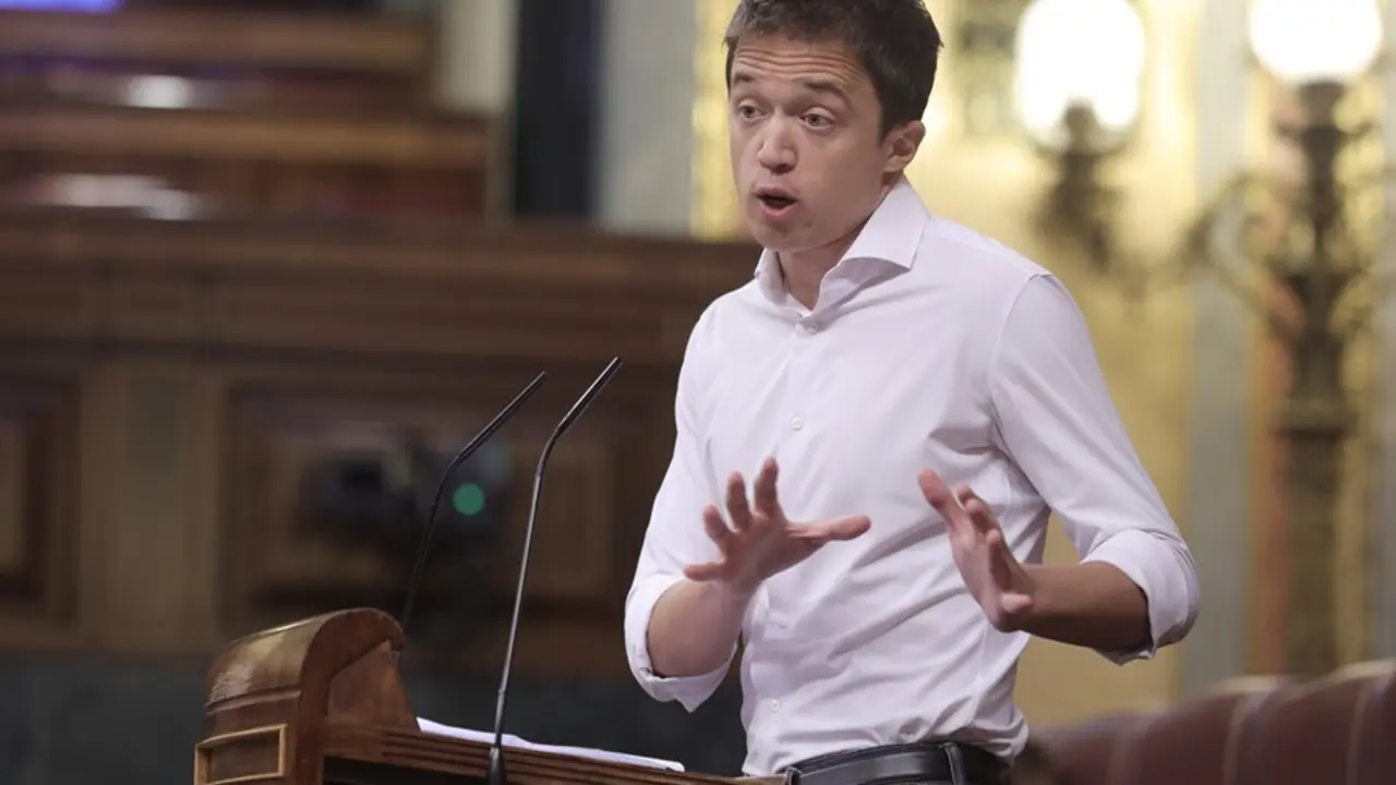 Archivo - El l&iacute;der de M&aacute;s Pa&iacute;s, &Iacute;&ntilde;igo Errej&oacute;n, interviene en una sesi&oacute;n de control al Gobierno en el Congreso de los Diputados, a 30 de junio de 2021, en Madrid, (Espa&ntilde;a).