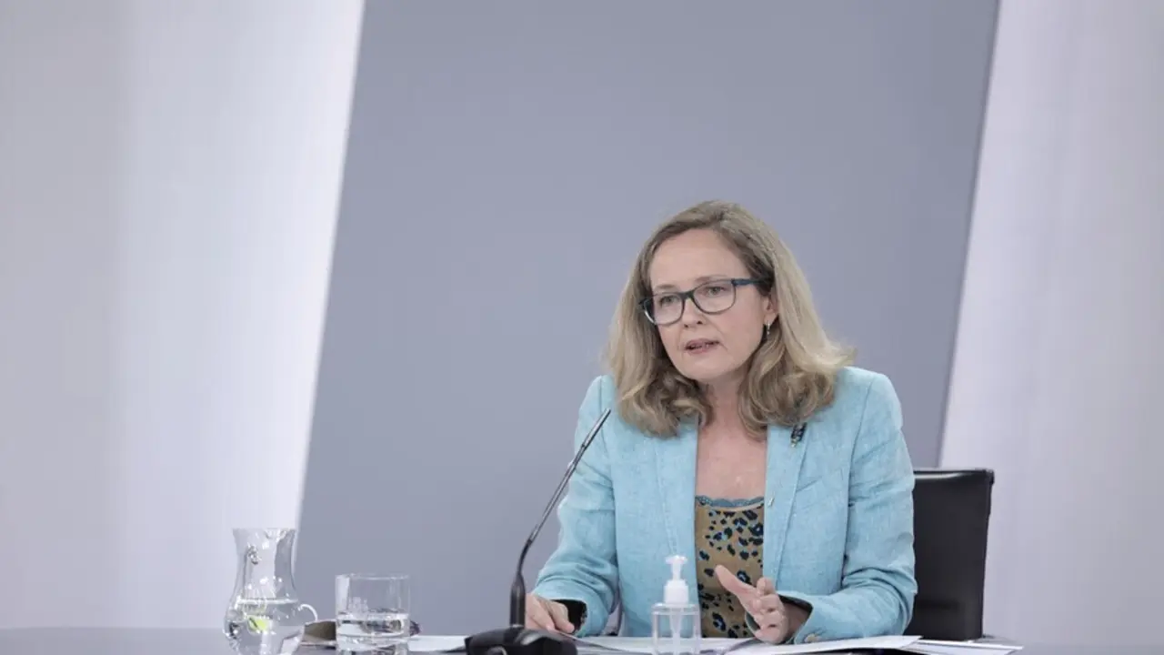Archivo - La vicepresidenta primera del Gobierno y ministra de Asuntos Econ&oacute;micos y Transformaci&oacute;n Digital, Nadia Calvi&ntilde;o.