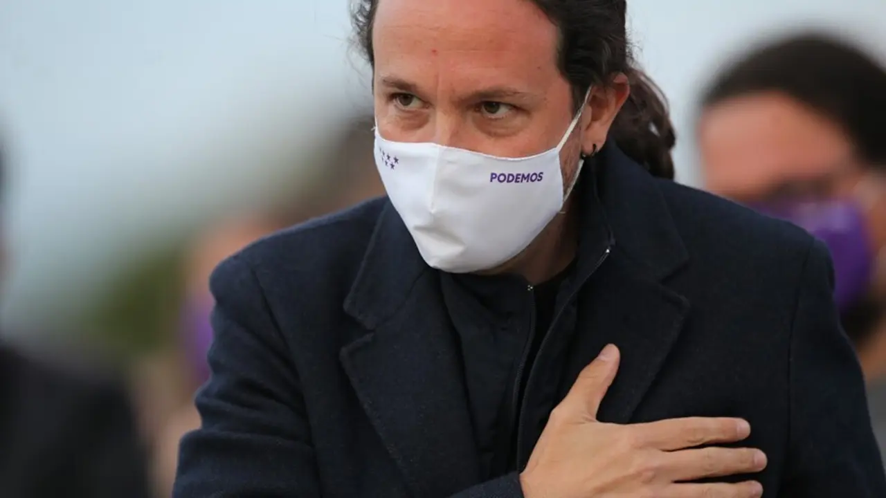 Archivo - Imagen de recurso del  exsecretario general de Podemos Pablo Iglesias durante el acto de cierre de campa&ntilde;a del partido en el anfiteatro Lourdes y Mariano del parque de la Cu&ntilde;a Verde de Vic&aacute;lvaro, a 2 de mayo de 2021, en Madrid (Espa&ntilde;a).