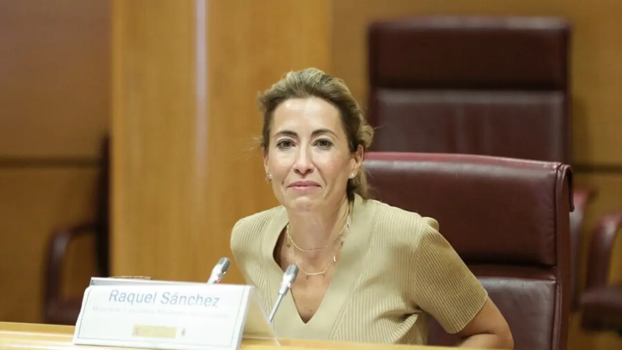 La ministra de Transportes, Movilidad y Agenda Urbana, Raquel S&aacute;nchez, interviene en la C&aacute;mara Alta durante la inauguraci&oacute;n de la jornada &lsquo;Cities 2030. Las ciudades espa&ntilde;olas ante el reto de la neutralidad clim&aacute;tica&rsquo;, organizada por el Ministerio para la 