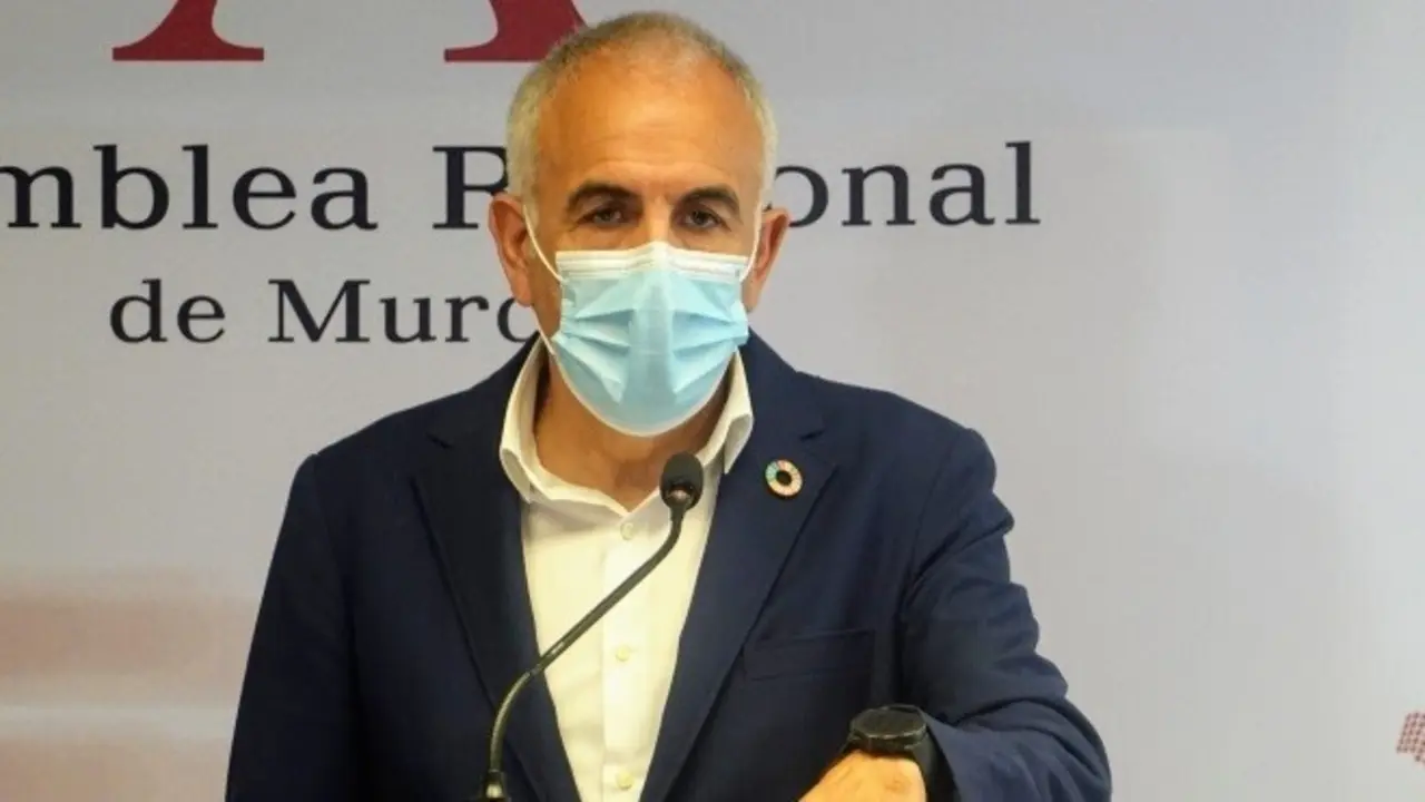 El diputado regional Alfonso Mart&iacute;nez Ba&ntilde;os