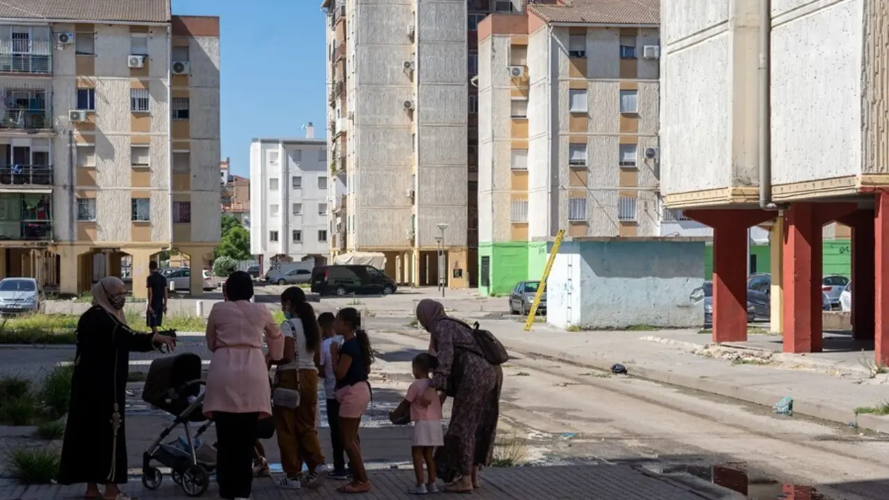 Im&aacute;genes del Pol&iacute;gono Sur de Sevilla, conocido popularmente como 'las tres mil viviendas', uno  de los barrios m&aacute;s pobres de Espa&ntilde;a.