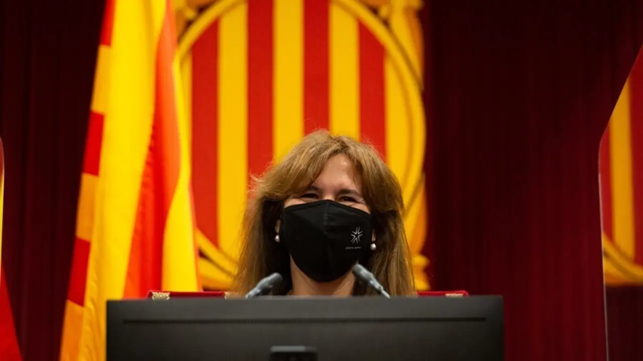 Archivo - La presidenta del Parlament, Laura Borr&agrave;s, en el pleno de la C&aacute;mara catalana del 2 de junio de 2021.