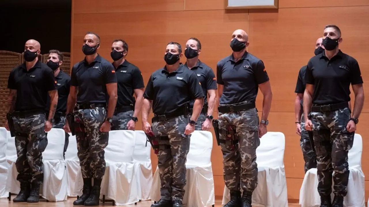 Polic&iacute;as del Grupo Especial de Operaciones (GEO) que trabajaron en la evacuaci&oacute;n de Afganist&aacute;n, durante el acto de homenaje de este jueves en el Complejo de Canillas de la Polic&iacute;a