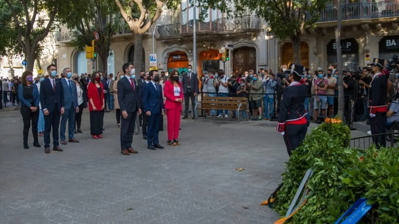 Laura Vilagr&agrave; en la ofrenda del Govern de la Generalitat ante el momento de Rafel Casanova en Barcelona por la Diada