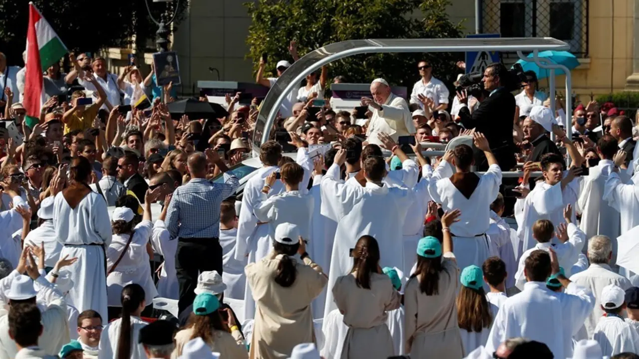 El Papa Francisco durante su visita a Budapest