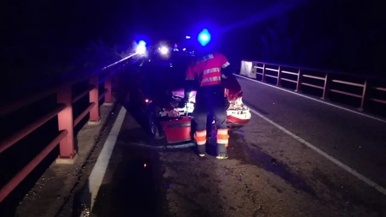 Heridas cuatro personas en un accidente m&uacute;ltiple en la A-231, a la altura del puente sobre el r&iacute;o Tastavins (Teruel).