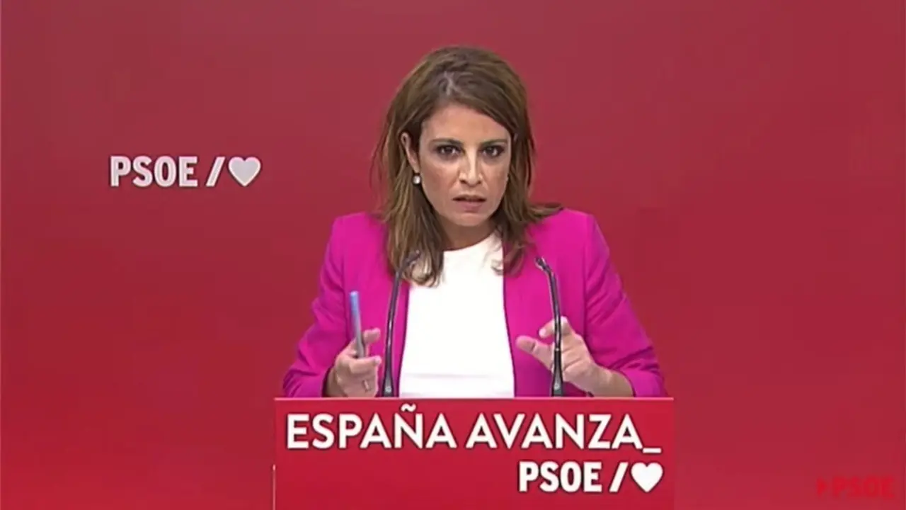 La vicesecretaria general del PSOE, Adriana Lastra, en la rueda de prensa posterior a la reuni&oacute;n con asociaciones LGTBI este lunes 13 de septiembre de 2021