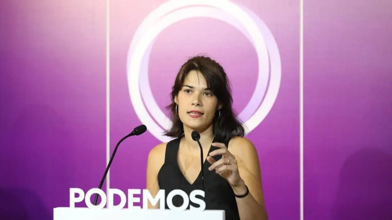 La coportavoz de Podemos, Isa Serra, ofrece una rueda de prensa en la sede del partido, a 13 de septiembre de 2021, en Madrid (Espa&ntilde;a). Durante su comparecencia han anunciado que Podemos presentar&aacute; una propuesta para reformar el acceso a la carrera judici