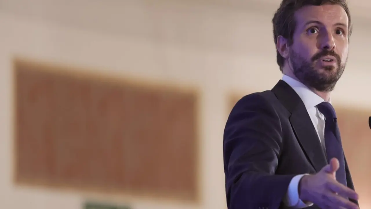 El presidente del Partido Popular, Pablo Casado, interviene durante un desayuno informativo del F&oacute;rum Europa, organizado por Nueva Econom&iacute;a F&oacute;rum, en el Hotel Four Seasons, a 7 de septiembre de 2021, en Madrid (Espa&ntilde;a). 