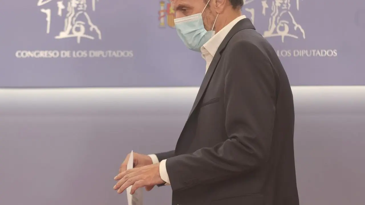 El portavoz parlamentario de Ciudadanos, Edmundo Bal, a su llegada a una rueda de prensa en el Congreso 