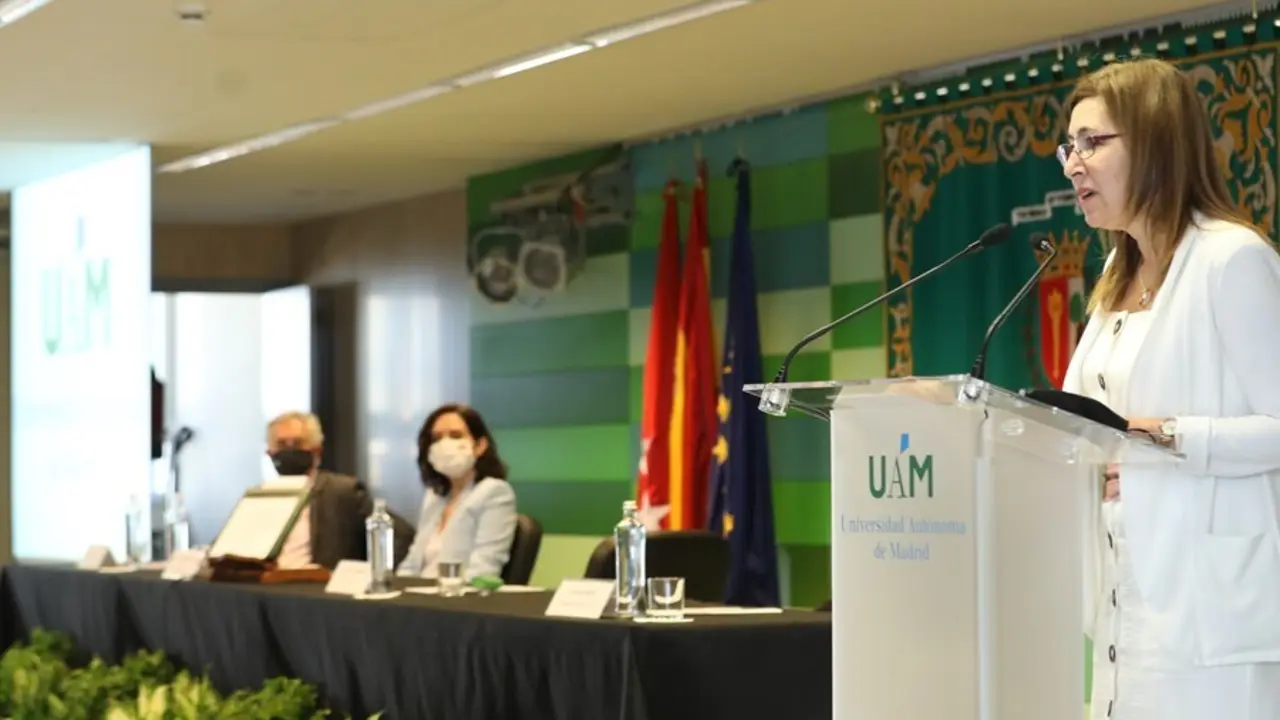 Archivo - La nueva rectora de la Universidad Aut&oacute;noma de Madrid, Amaya Mendikoetxea, interviene en su toma de posesi&oacute;n.