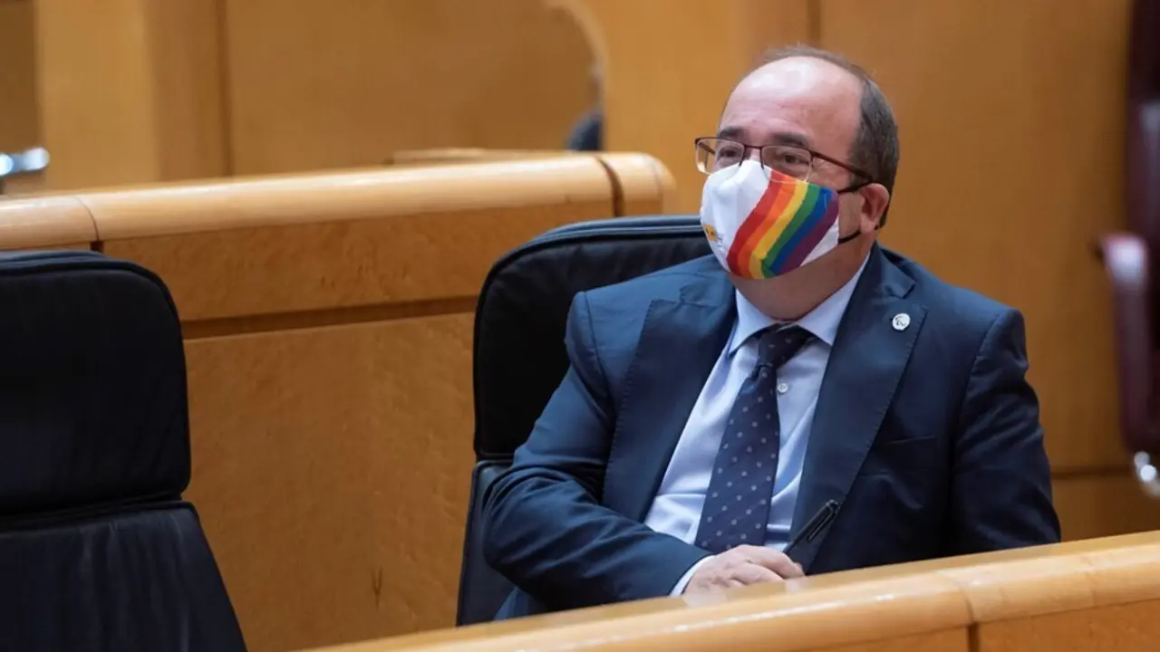 El ministro de Cultura, Miquel Iceta, durante el primer Pleno y primera sesi&oacute;n de control al Gobierno en el Senado tras el par&oacute;n estival, este martes 14 de septiembre de 2021, en Madrid