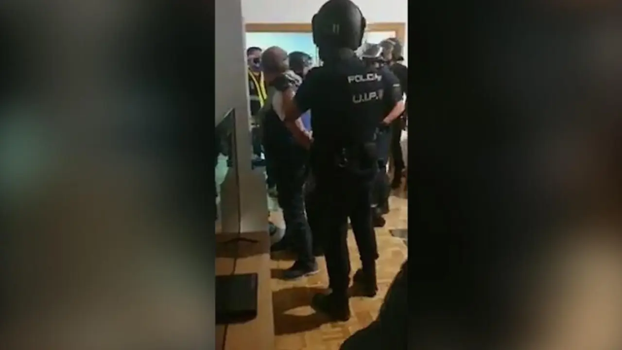 La Polic&iacute;a Nacional detiene en Madrid al exgeneral venezolano Hugo Carvajal, conocido como el 'Pollo Carvajal', que era pr&oacute;fugo de la Justicia y buscado para su extradici&oacute;n a EEUU.
