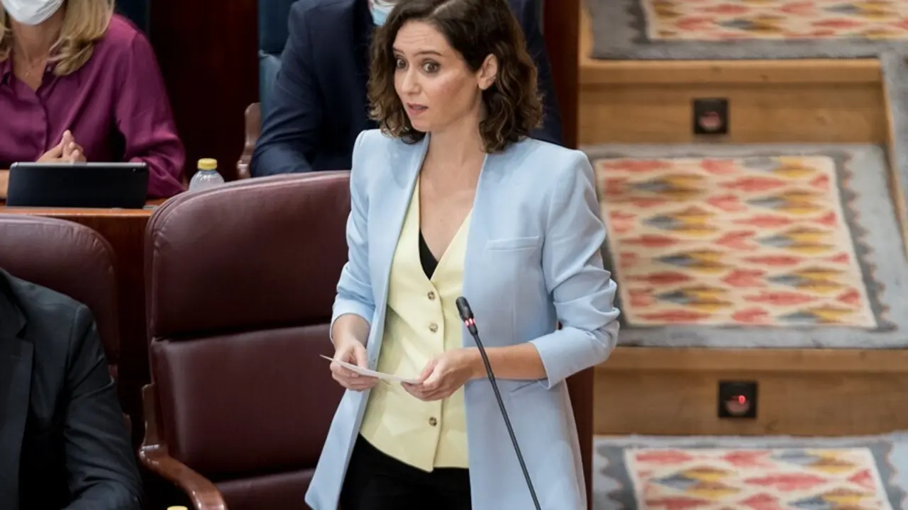 La presidenta de la Comunidad de Madrid, Isabel D&iacute;az Ayuso, interviene en una sesi&oacute;n de control al Gobierno de la Comunidad de Madrid en la Asamblea de Madrid, a 16 de septiembre de 2021