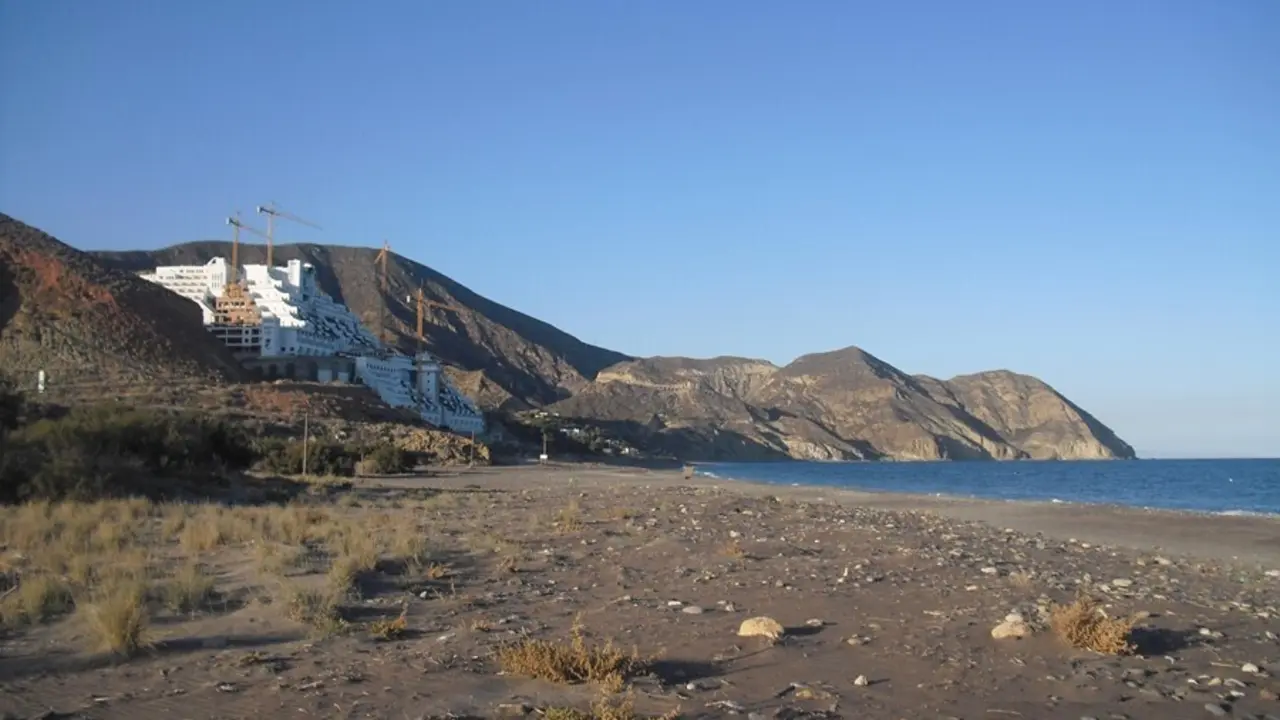 Archivo - Hotel de El Algarrobico, en Carboneras