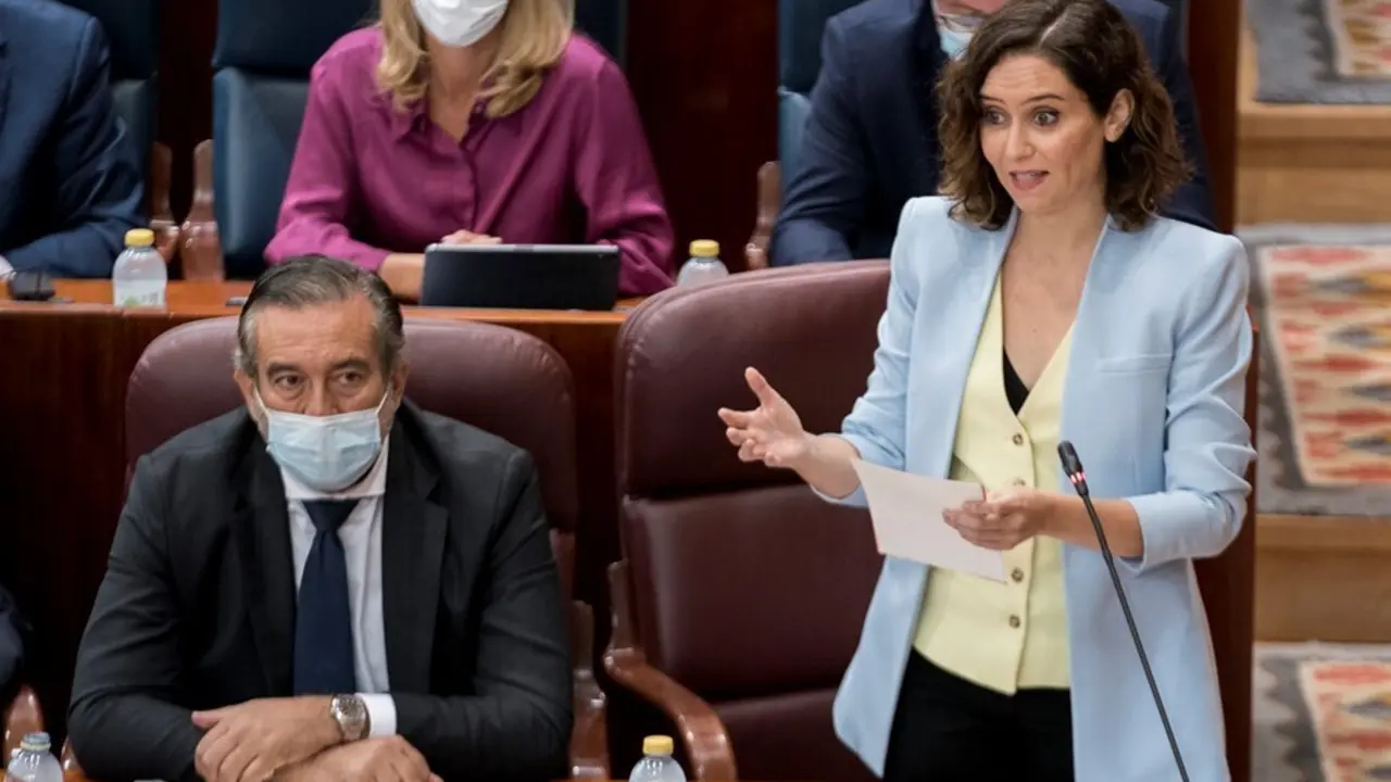 La presidenta de la Comunidad de Madrid, Isabel D&iacute;az Ayuso, interviene en una sesi&oacute;n de control al Gobierno de la Comunidad de Madrid en la Asamblea de Madrid, a 16 de septiembre de 2021, en Madrid